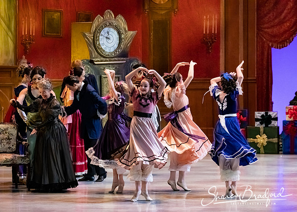 CCBT Nutcracker 19 pc Sharen Bradford-3516