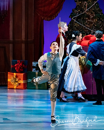 CCBT Nutcracker 19 pc Sharen Bradford-3655