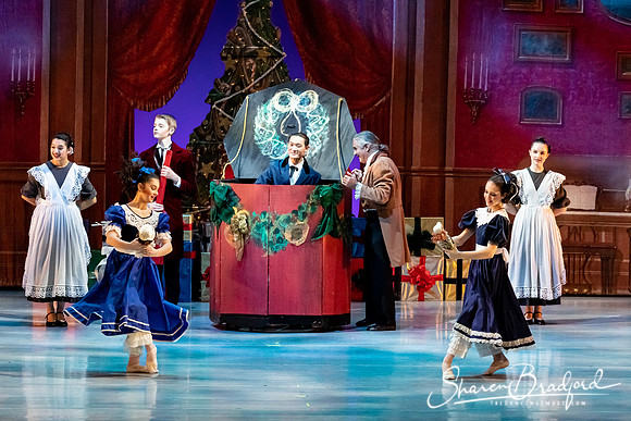 CCBT Nutcracker 19 pc Sharen Bradford-3628
