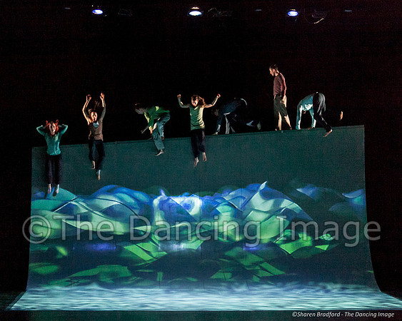 Motionhouse SCATTERED-0629