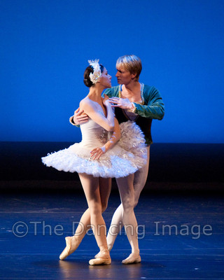 White Swan Pas de Deux-0046
