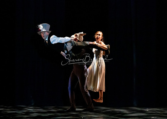 Momix ALICE 9-17-21 pc Sharen Bradford-1357