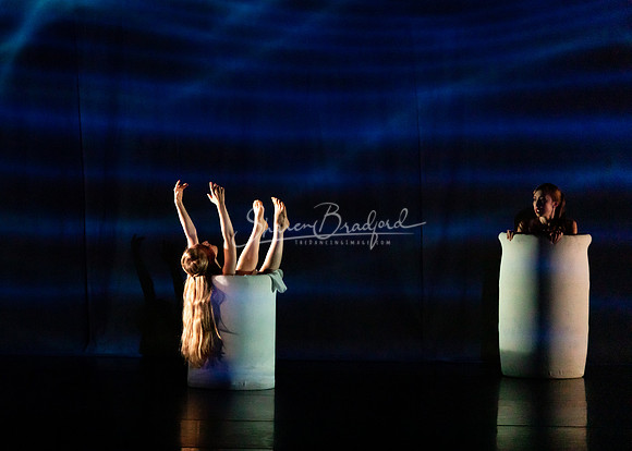 Momix ALICE 9-17-21 pc Sharen Bradford-1377