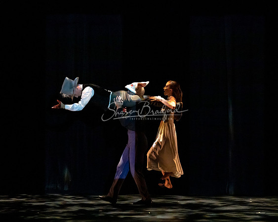 Momix ALICE 9-17-21 pc Sharen Bradford-1366