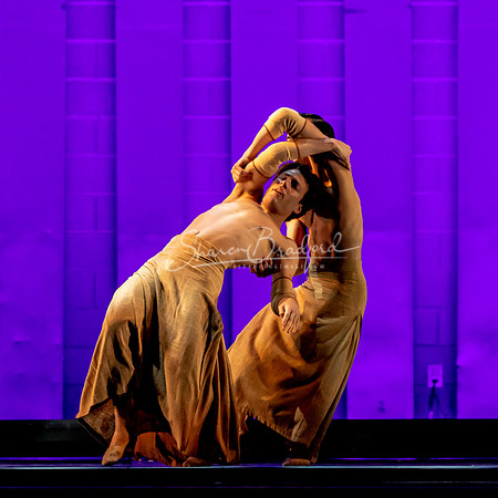 Hide Me Angel pc Sharen Bradford-3840
