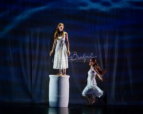 Momix ALICE 9-17-21 pc Sharen Bradford-1393