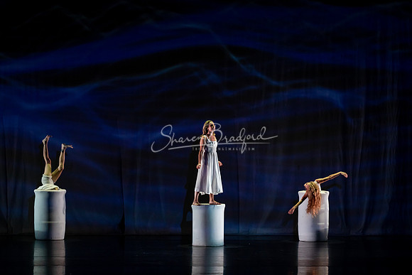 Momix ALICE 9-17-21 pc Sharen Bradford-1383