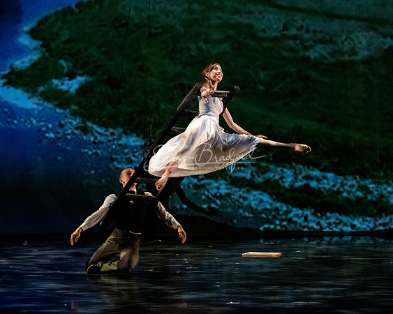 Momix ALICE 9-17-21 pc Sharen Bradford-1335