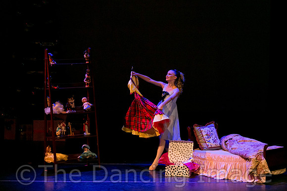 Clara's Dream - pc Sharen Bradford-9157