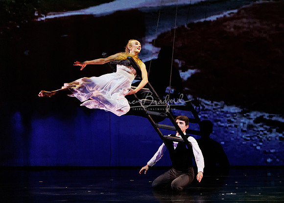 MOMIX Alice 2023 pc Sharen Bradford-0087