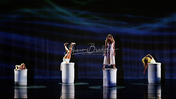 MOMIX Alice 2023 pc Sharen Bradford-0185