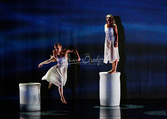 MOMIX Alice 2023 pc Sharen Bradford-0202