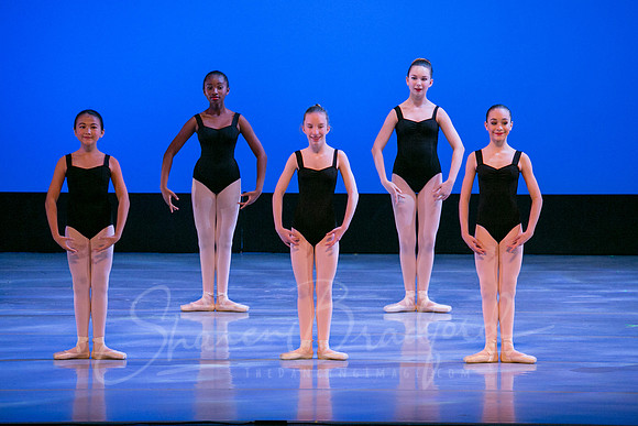 En Pointe-1680