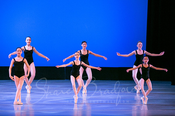 En Pointe-1717