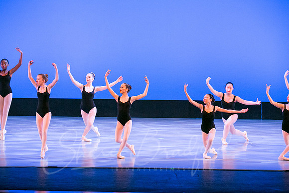 En Pointe-1735