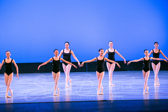 En Pointe-1741