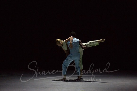 Floating pc Sharen Bradford-8968