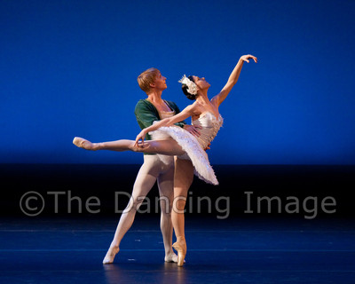 White Swan Pas de Deux-0031
