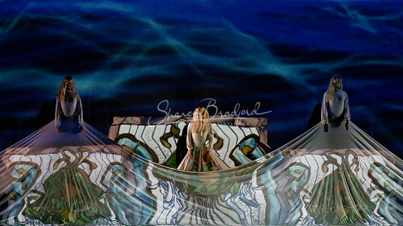 Momix ALICE 9-17-21 pc Sharen Bradford-1400