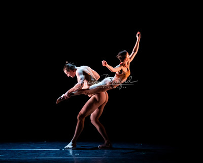TITAS CP22 PILOBOLUS Symbiosis pc Sharen Bradford-1021