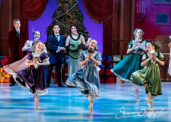 CCBT Nutcracker 19 pc Sharen Bradford-3676
