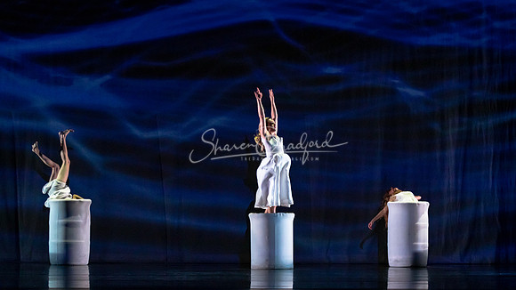 MOMIX Alice pc Sharen Bradford-0115