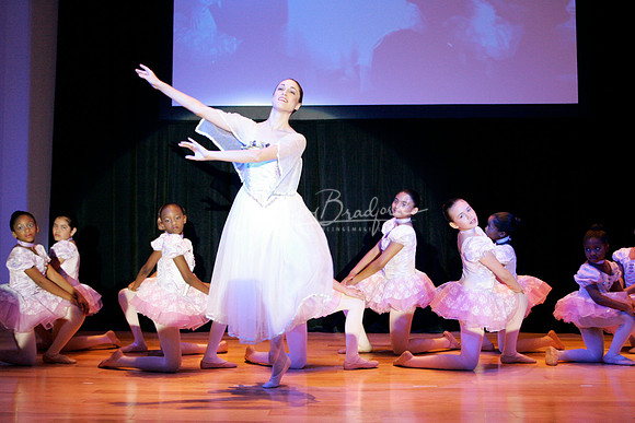 2007 Imagine the Impossible pc Sharen Bradford-0087