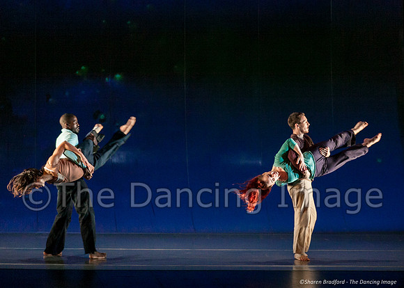 Motionhouse SCATTERED-0180