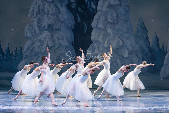 ACB Nutcracker Snow Sat 2021 pc Sharen Bradford-1000