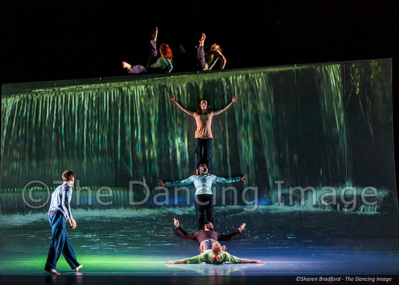 Motionhouse SCATTERED-0389