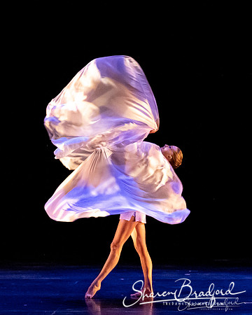 MOMIX Baths of Caracalla pc Sharen Bradford-0375