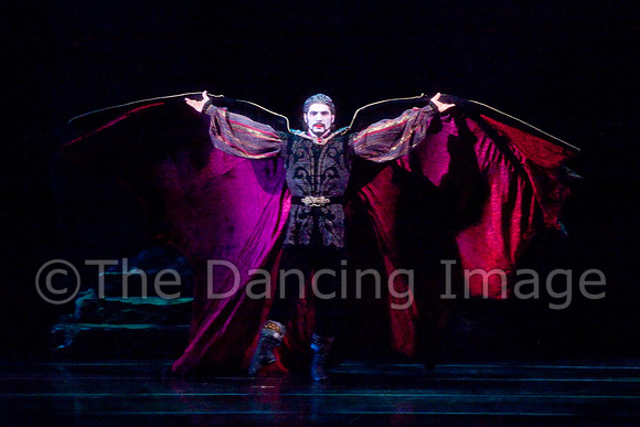 Dracula Thur Act I-0964