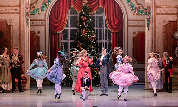 ACB Nutcracker Party Scene Sat 2021 pc Sharen Bradford-0104
