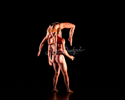 TITAS CP22 PILOBOLUS Symbiosis pc Sharen Bradford-1094