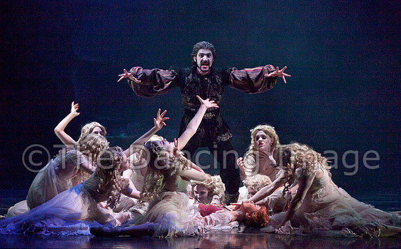 Dracula Thurs-1325