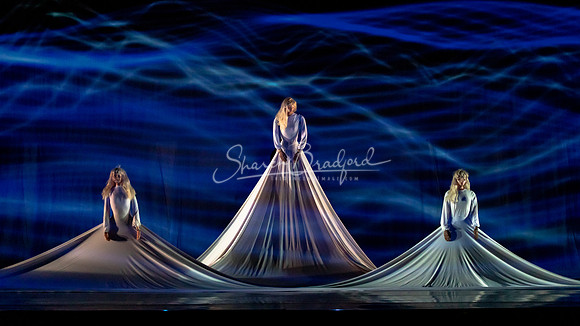 MOMIX Alice pc Sharen Bradford-0136