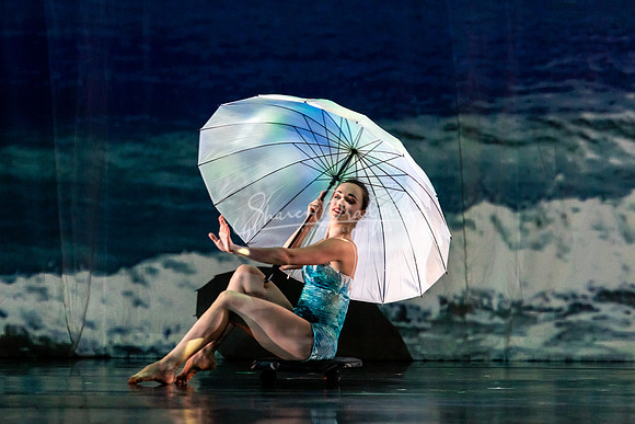 MOMIX Alice pc Sharen Bradford-0831