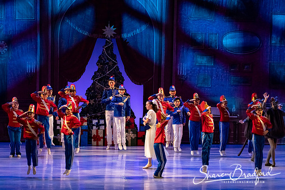 CCBT Nutcracker 19 pc Sharen Bradford-4442
