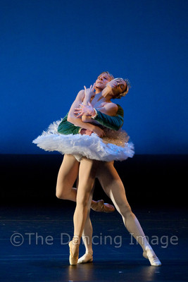 White Swan Pas de Deux-0120