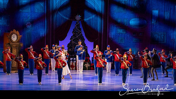 CCBT Nutcracker 19 pc Sharen Bradford-4445