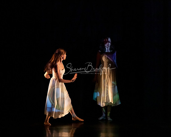 Momix ALICE 9-17-21 pc Sharen Bradford-1370
