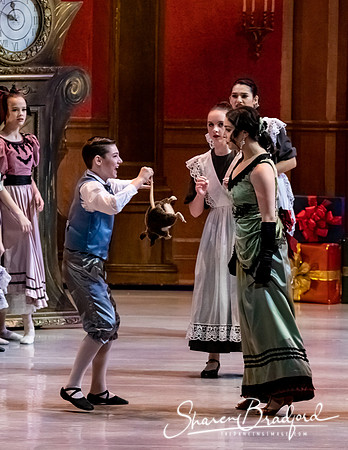 CCBT Nutcracker 19 pc Sharen Bradford-3581