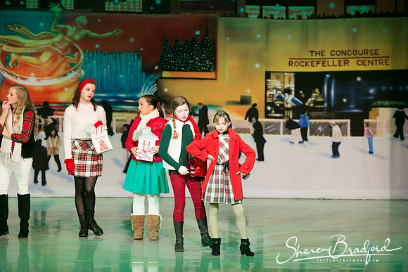 Rockefeller Christmas 1 pc Sharen Bradford-4912