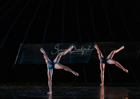 Momix ALICE 9-17-21 pc Sharen Bradford-2213