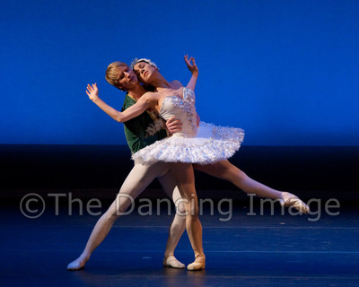 White Swan Pas de Deux-0090