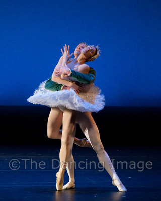 White Swan Pas de Deux-0119