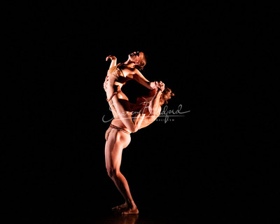 TITAS CP22 PILOBOLUS Symbiosis pc Sharen Bradford-1079