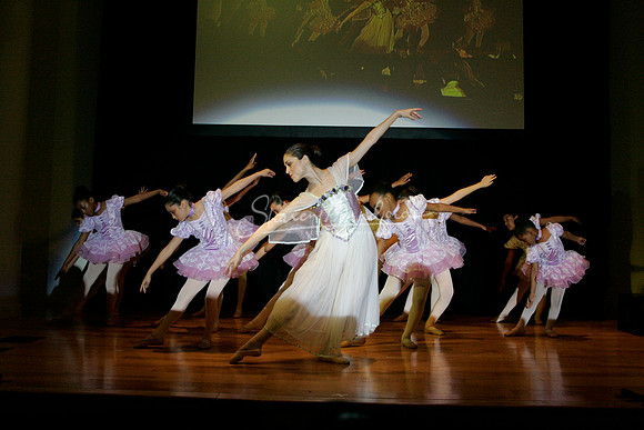 2007 Imagine the Impossible pc Sharen Bradford-0102