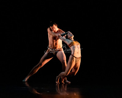 TITAS CP22 PILOBOLUS Symbiosis pc Sharen Bradford-0978