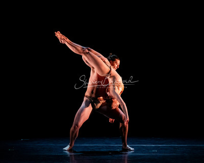 TITAS CP22 PILOBOLUS Symbiosis pc Sharen Bradford-1150